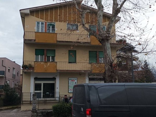 appartamento in vendita a Foligno in zona Paciana