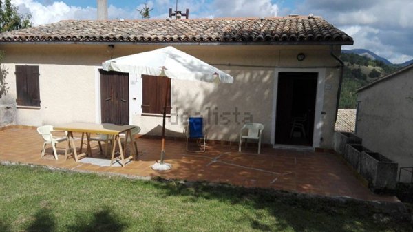 appartamento in vendita a Foligno in zona Camino