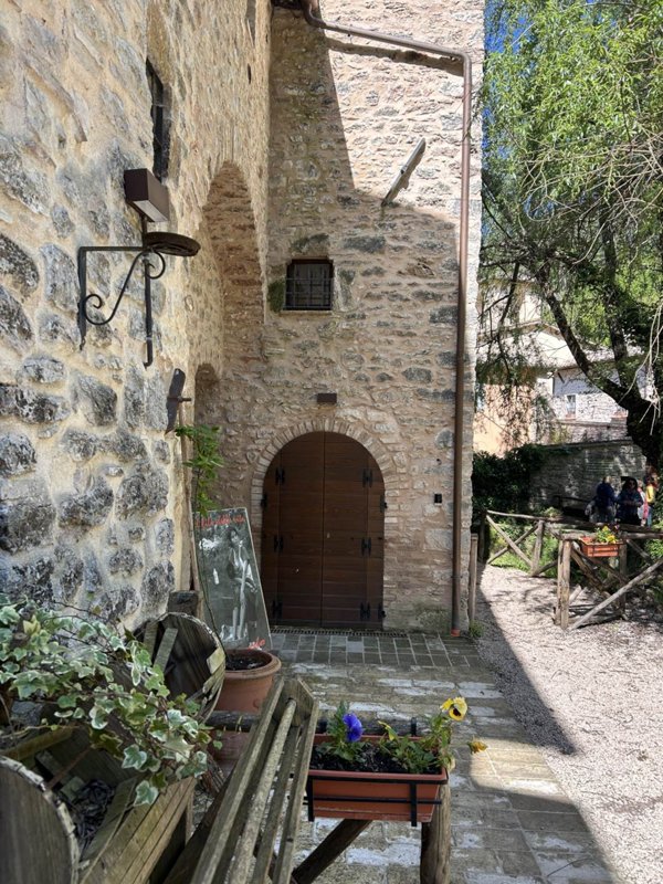 appartamento in vendita a Foligno in zona Rasiglia