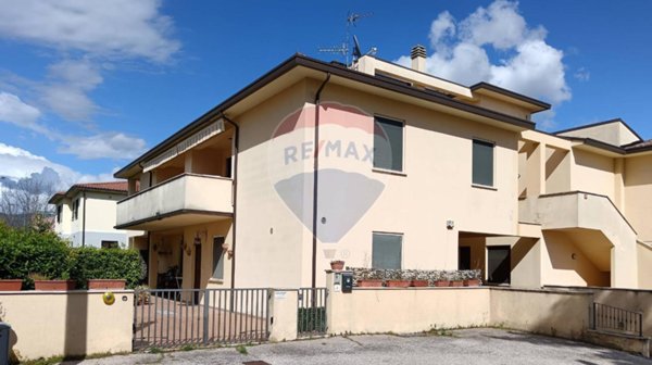 appartamento in vendita a Foligno in zona Camino