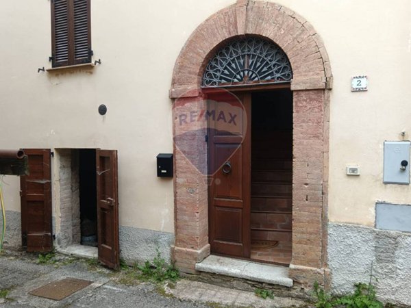 appartamento in vendita a Foligno in zona Fondi
