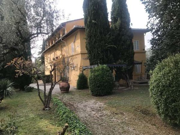 casa indipendente in vendita a Foligno in zona San Sebastiano