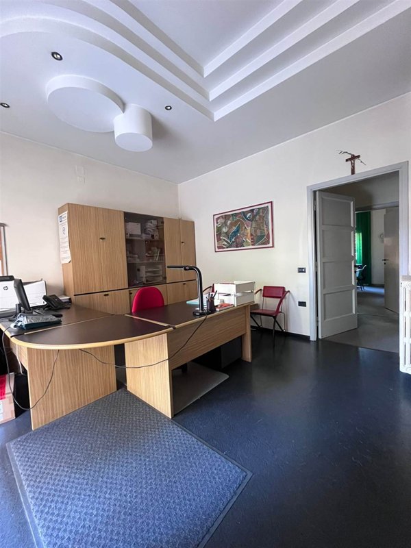 ufficio in vendita a Foligno