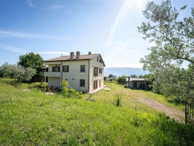 appartamento in vendita a Foligno in zona Camino