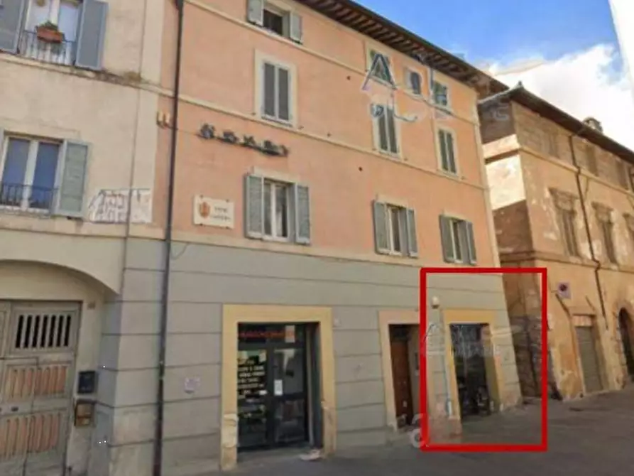 negozio in vendita a Foligno