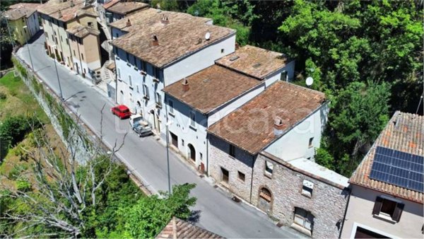 appartamento in vendita a Foligno in zona Rasiglia