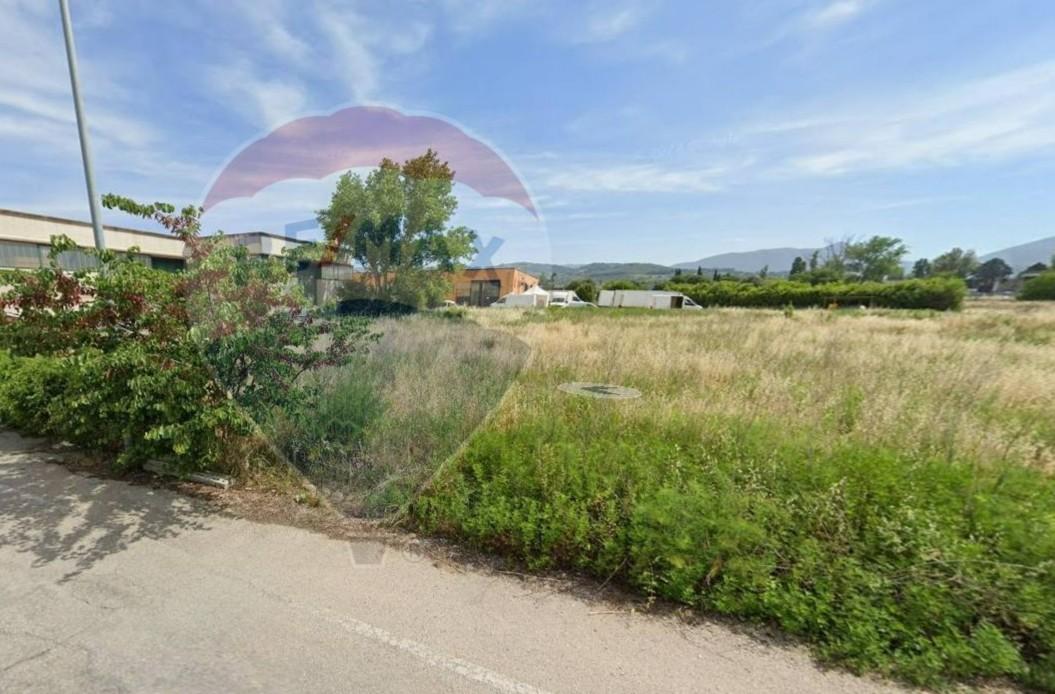 terreno agricolo in vendita a Foligno in zona Paciana