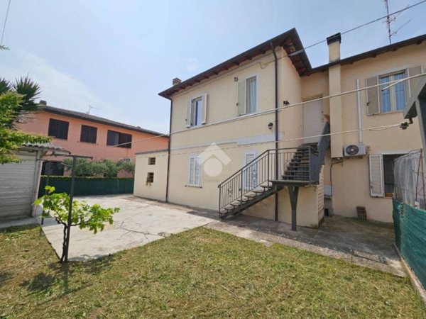appartamento in vendita a Foligno in zona Sterpete