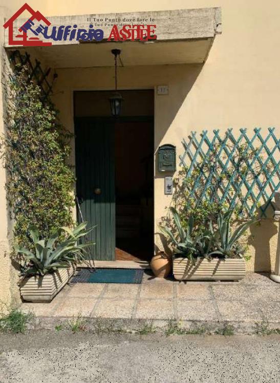 negozio in vendita a Foligno