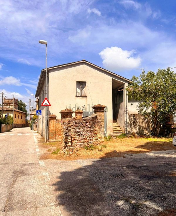 casa indipendente in vendita a Foligno in zona Corvia