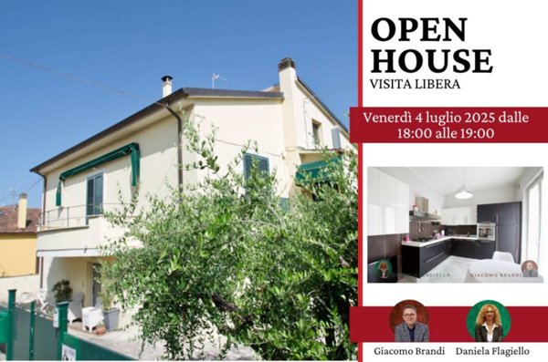 casa indipendente in vendita a Foligno in zona Sant'Eraclio