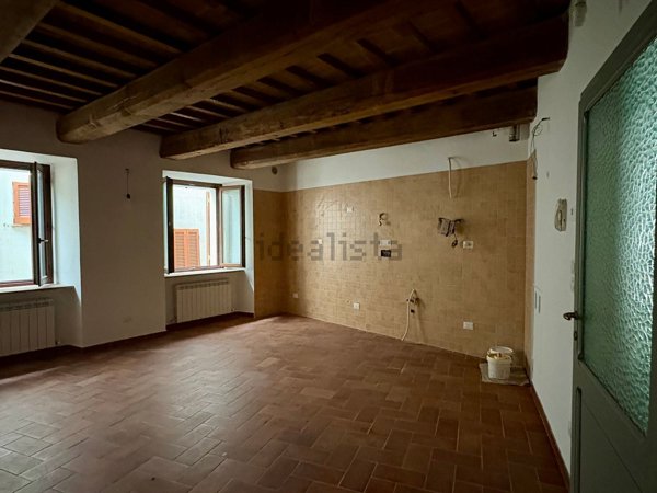 appartamento in vendita a Foligno in zona Pale