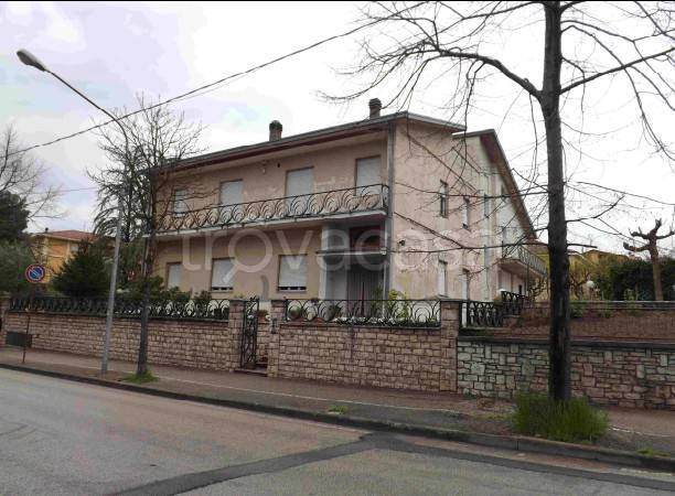 appartamento in vendita a Foligno in zona Sant'Eraclio