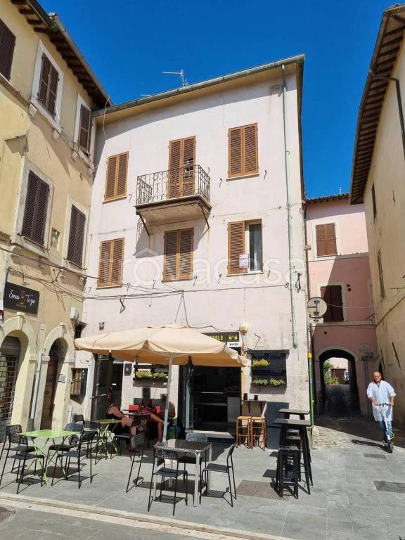 casa indipendente in vendita a Foligno