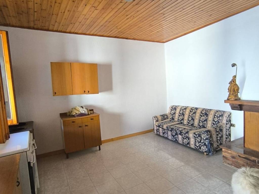 casa indipendente in vendita a Foligno in zona Sant'Eraclio