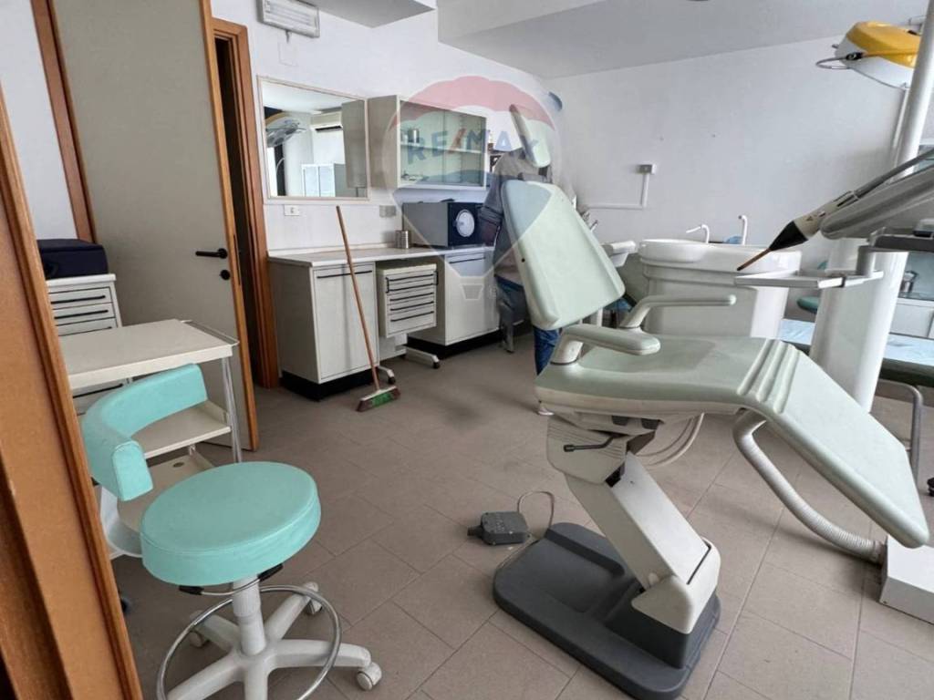 ufficio in vendita a Foligno