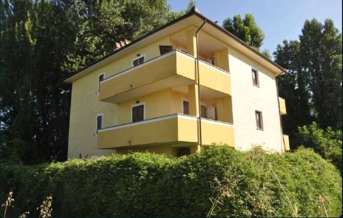 appartamento in vendita a Foligno in zona Sant'Eraclio
