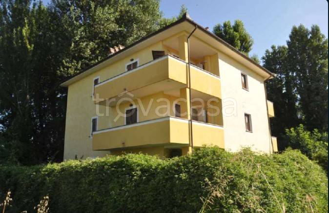 appartamento in vendita a Foligno in zona Sant'Eraclio