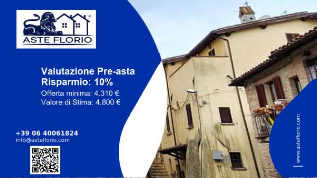 locale di sgombero in vendita a Foligno in zona Sant'Eraclio