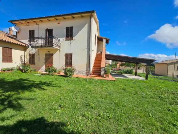 casa indipendente in vendita a Foligno in zona Forcatura