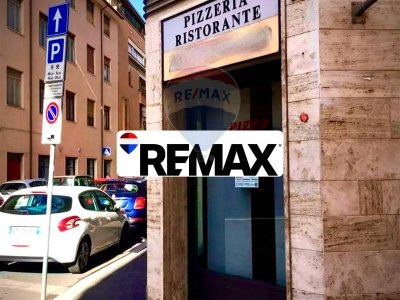 negozio in vendita a Foligno