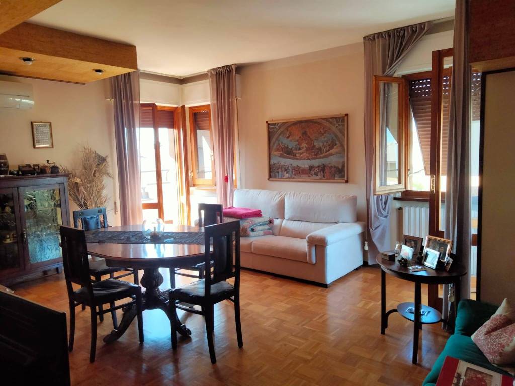 appartamento in vendita a Foligno in zona Paciana