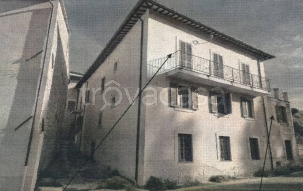 appartamento in vendita a Foligno in zona Scopoli