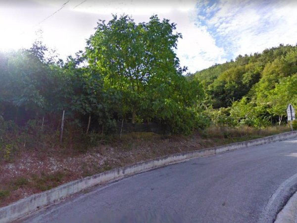 locale commerciale in vendita a Foligno in zona Annifo