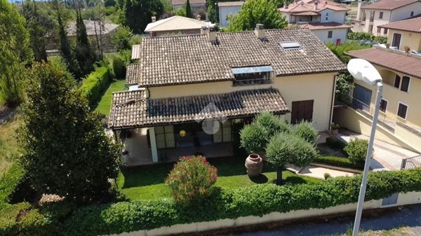 casa indipendente in vendita a Foligno in zona Budino