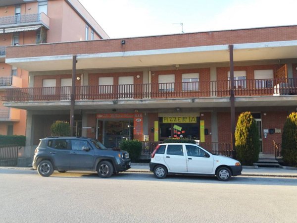 ufficio in vendita a Foligno in zona Paciana
