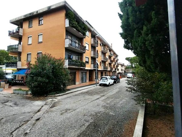 appartamento in vendita a Foligno in zona Paciana