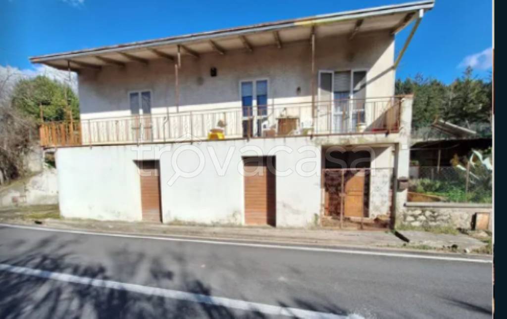 appartamento in vendita a Foligno in zona Fondi