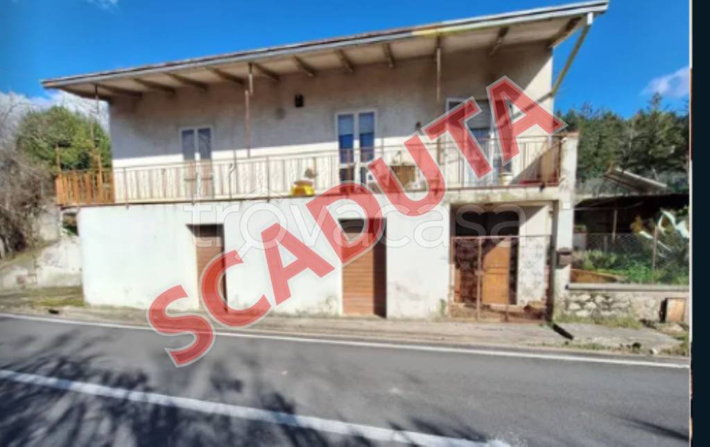 appartamento in vendita a Foligno in zona Vescia