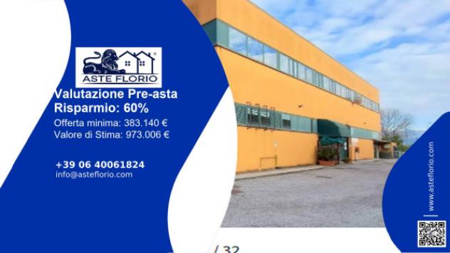 locale commerciale in vendita a Foligno in zona Paciana