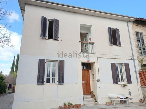 appartamento in vendita a Foligno in zona Camino
