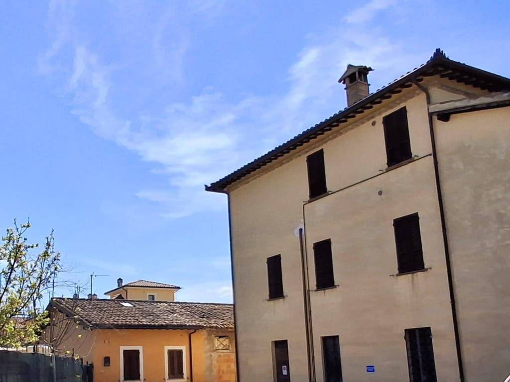 appartamento in vendita a Foligno in zona Corvia