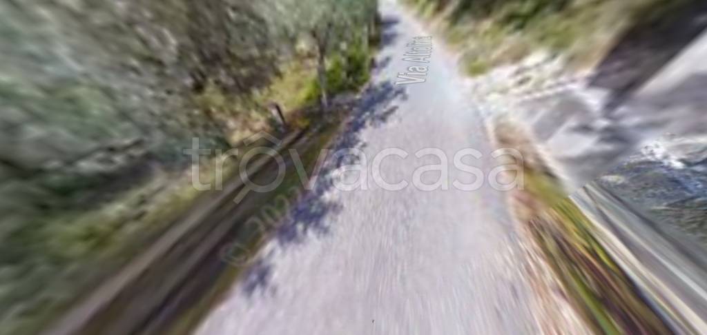 locale commerciale in vendita a Foligno in zona Altolina