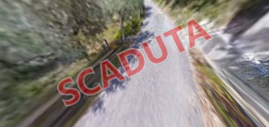 locale commerciale in vendita a Foligno in zona Altolina