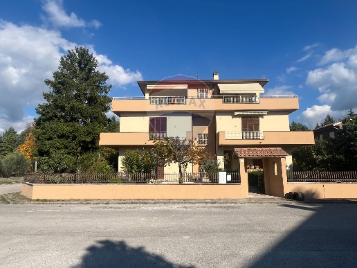 appartamento in vendita a Foligno in zona Camino