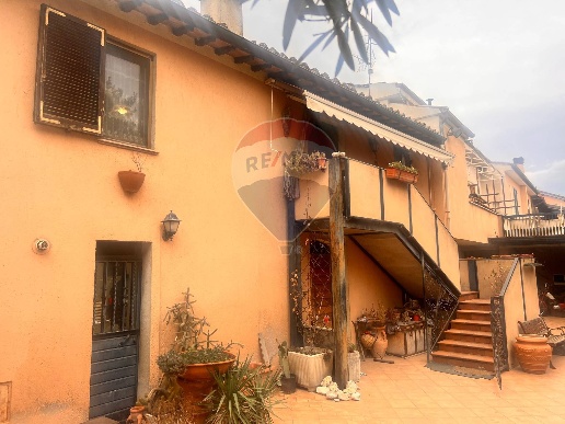 casa semindipendente in vendita a Foligno in zona Sant'Eraclio