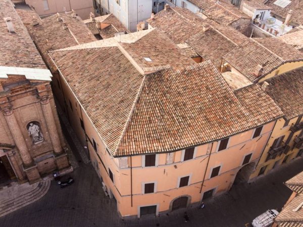 intera palazzina in vendita a Foligno