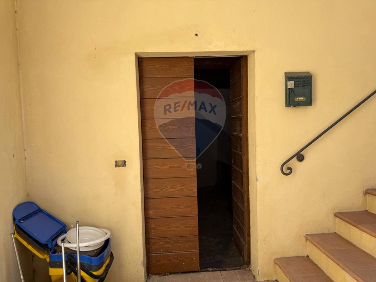 casa indipendente in vendita a Foligno in zona Altolina