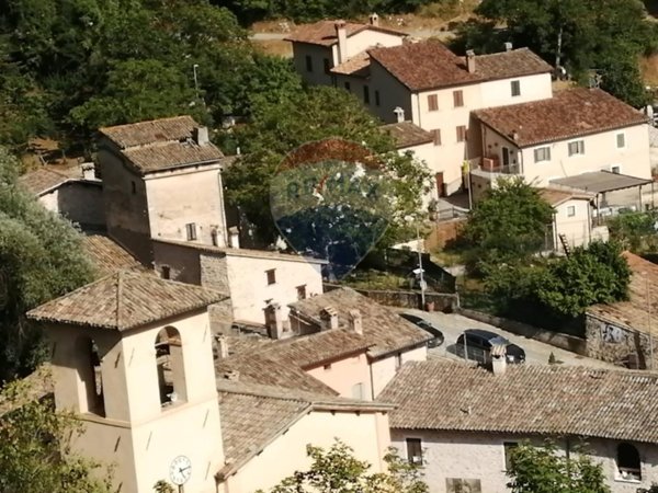 casa indipendente in vendita a Foligno in zona Rasiglia