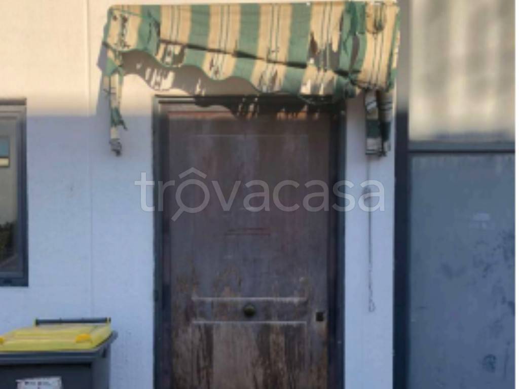 ufficio in vendita a Foligno in zona Paciana