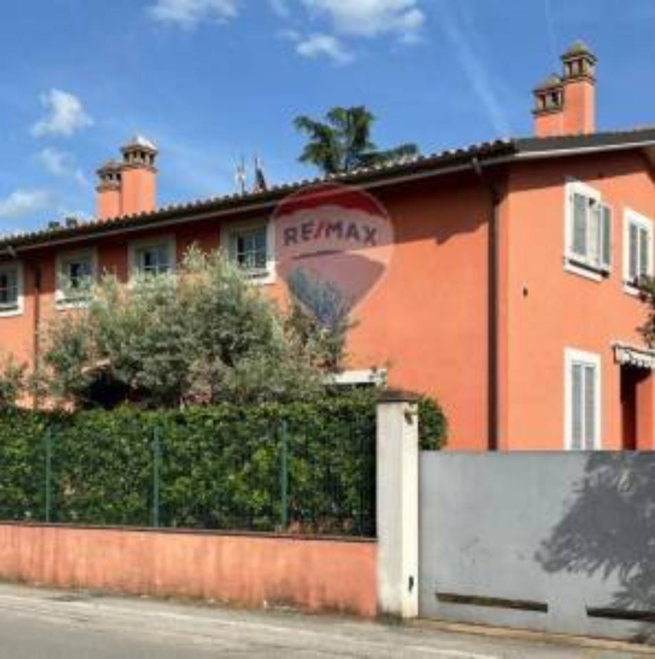 casa indipendente in vendita a Foligno