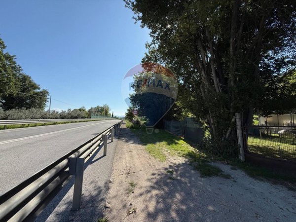 terreno agricolo in vendita a Foligno in zona San Giovanni Profiamma