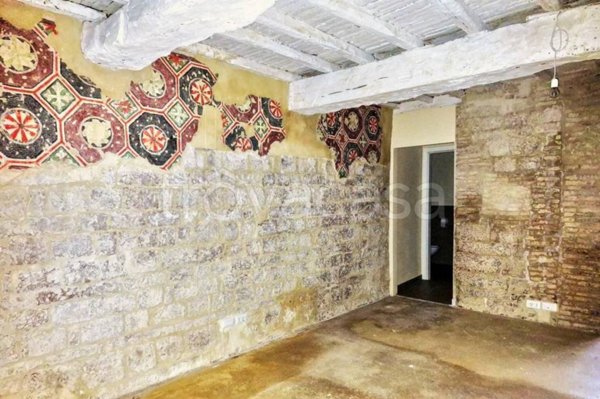 ufficio in vendita a Foligno