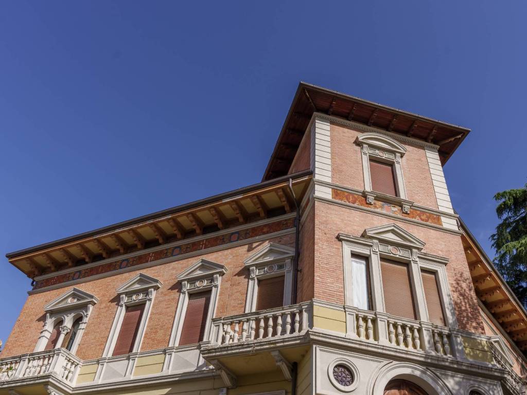 casa indipendente in vendita a Foligno in zona Fondi
