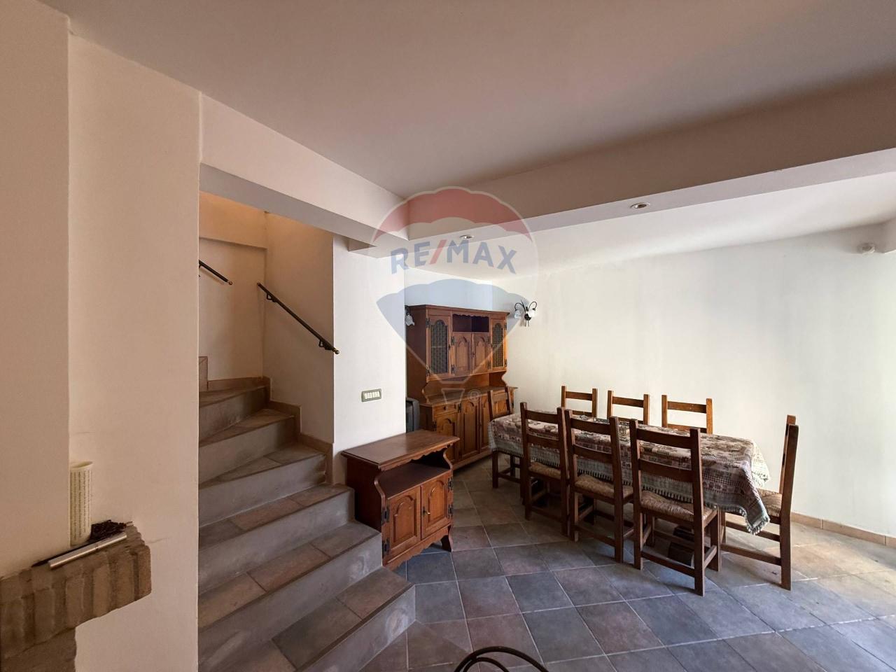 casa indipendente in vendita a Foligno in zona Camino