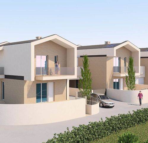 casa indipendente in vendita a Foligno in zona Sterpete